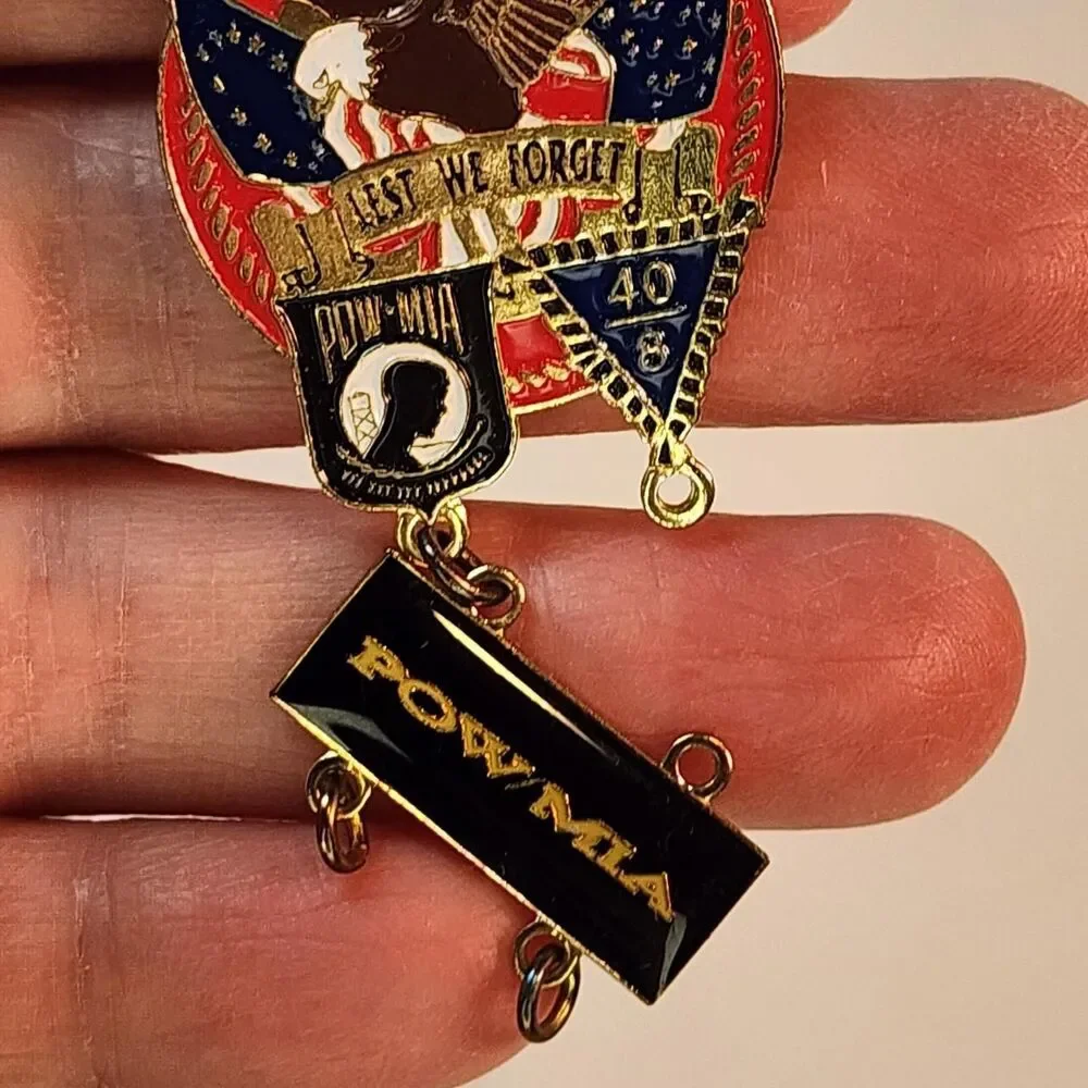 POW MIA pin with eagle, American flag, and 'LEST WE FORGET' Brooch Pin Read See